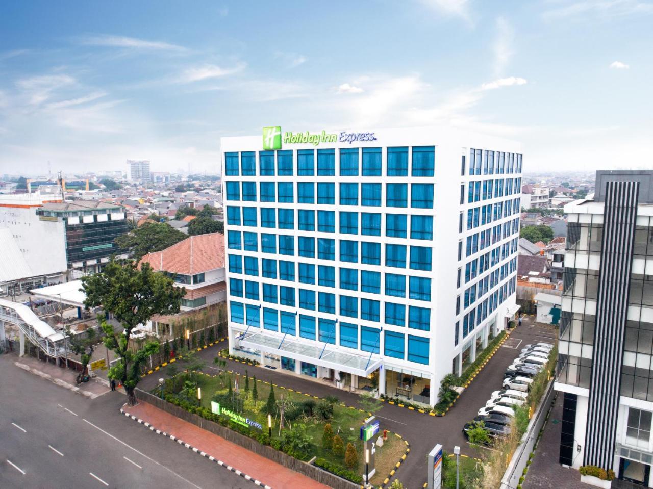 Hotel Express Matraman By Ihg Jakarta
